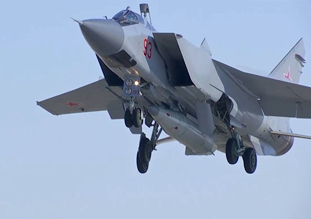 Ќе доминира на небо: Супермашина на воената парада во Москва (ВИДЕО)
