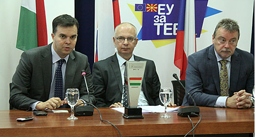 Вишеградска група бара Македонија да ги почне преговорите со ЕУ