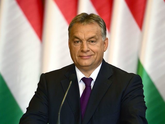 Виктор Орбан е спремен да се вклучи во изнаоѓањето решение за мигрантската криза