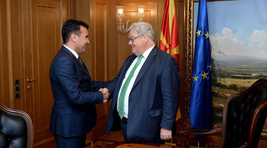 Бутикофер: Референдумот од клучна важност за иднината на Македонија, регионот и ЕУ
