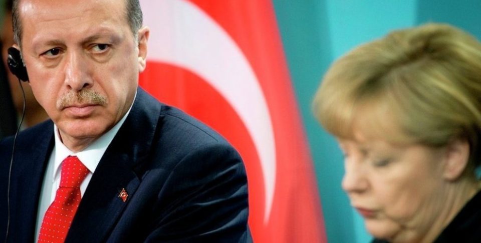 Ердоган до Меркел: Силна турска економија е во интерес на Германија