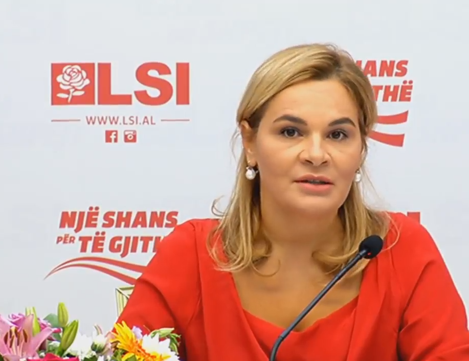 Круемади: Да ја сапсиме Албанија од Еди Рама