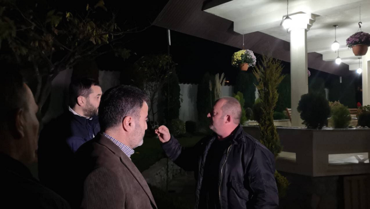 Бачев и Петровски тргнале во инквизиција: Му отишле на Мукоски пред врата