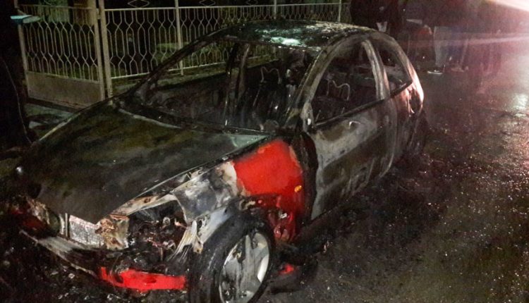 (ФОТО) Автомобил изгоре во Бутел
