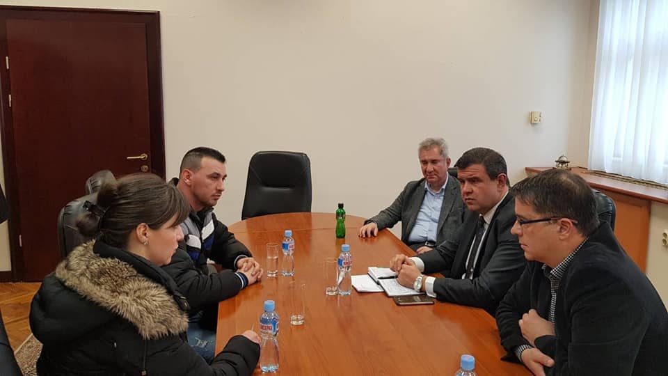 Пратениците на ВМРО-ДПМНЕ на средба со пазарџиите: Неопходно е законско решение со кое ќе се подобрат условите на нивната работа
