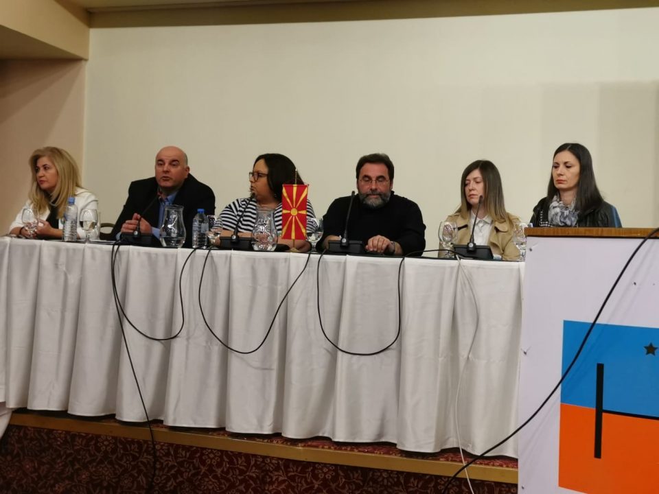 Законот за спречување дискримимација е вовед во хомосексуални бракови и посвојување деца