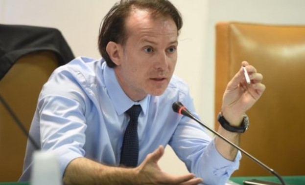 Симнатите од власт романски социјалдемократи работеле во стилот на Ал Капоне