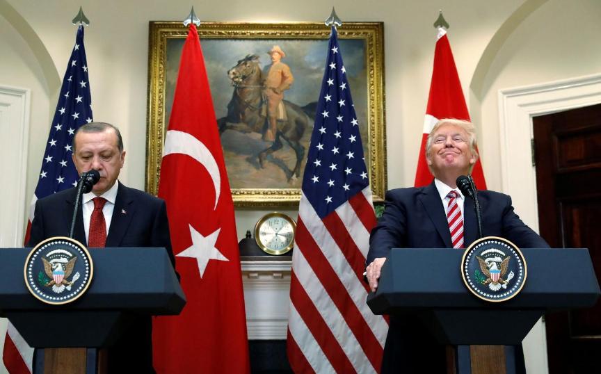 Трамп му предложил на Ердоган договор од 100 милијарди долари и решавање на санкциите за купените „С-400“