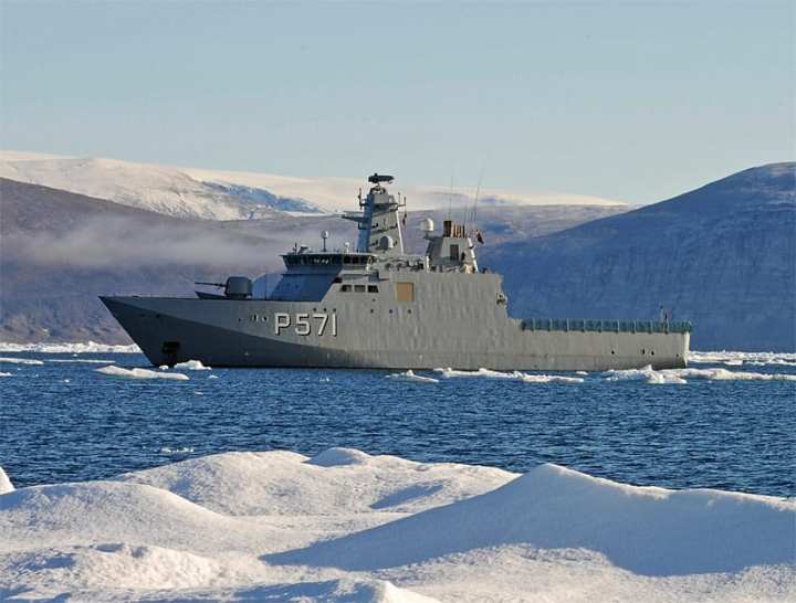 Данска сака да ја зголеми воената контрола врз Арктичкото Море поради Русија