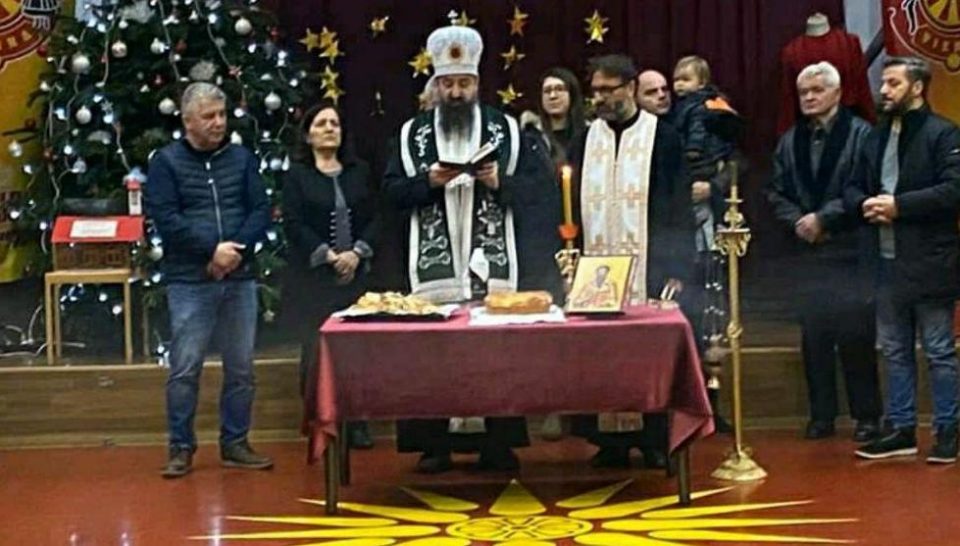 (ФОТО) Владиката Пимен се поклони на знамето од Кутлеш
