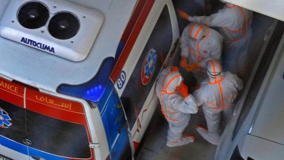 Функционер на НАТО заразен со корона вирус
