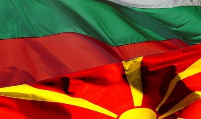 Министерството за одбрана доби 100 заштитни одела и маски од Бугарија