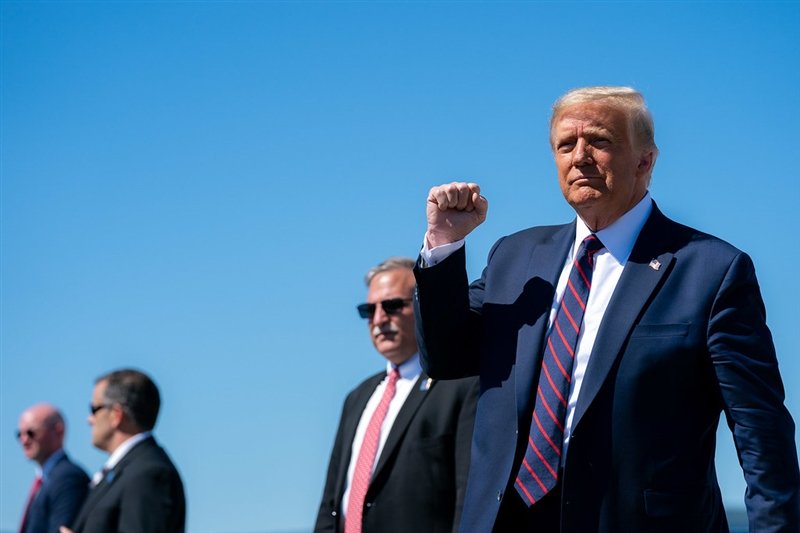 (ВИДЕО) Трамп номиниран за претседателски кандидат на Републиканците