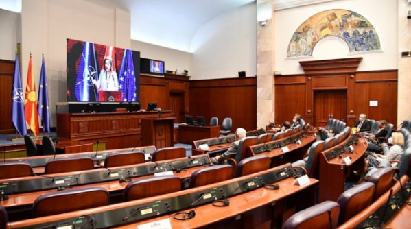 Се договараат кадрите за заменици-министри и собраниски комисии