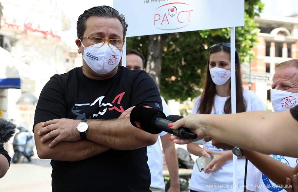 Утре одлука за дневниот престој во училиштата