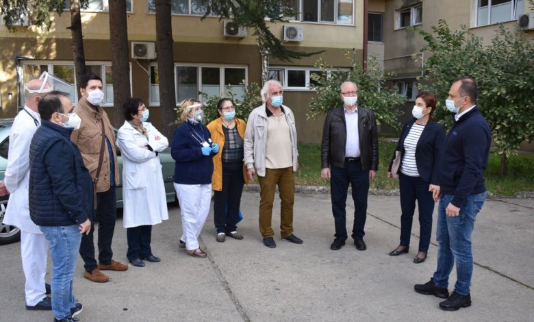 Филипче во посета на болниците во Струмица и Штип