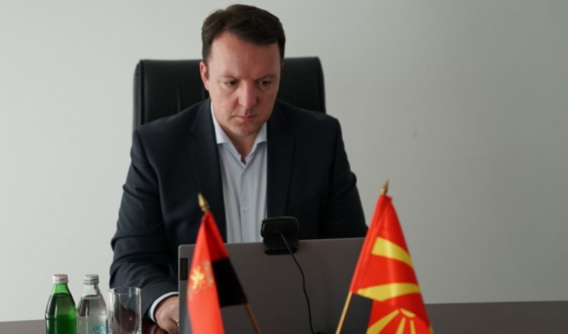 Николоски: Заев ја погази народната волја и на сила го промени уставното име