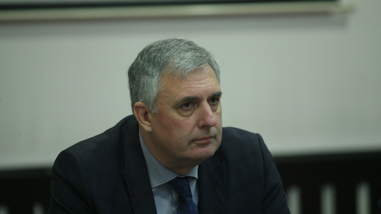 Калфин: Бугарија губи во ситуацијата со Македонија, другите земји нè користат како изговор