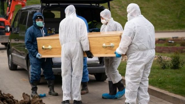 Влада: Не е правно нормирано лице починато од Ковид-19 да биде во залемен метален сандак