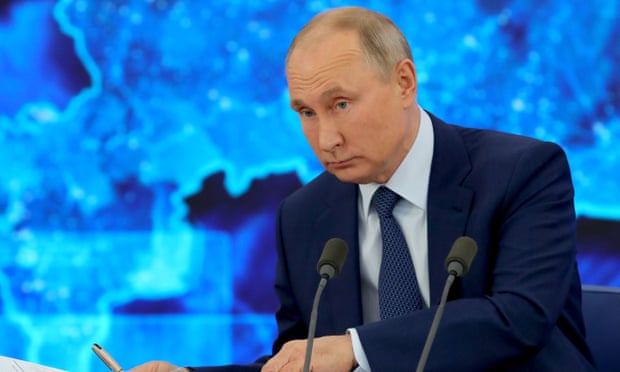 Путин: Руските разузнавачи се храбри луѓе кои ја чуваат Русија