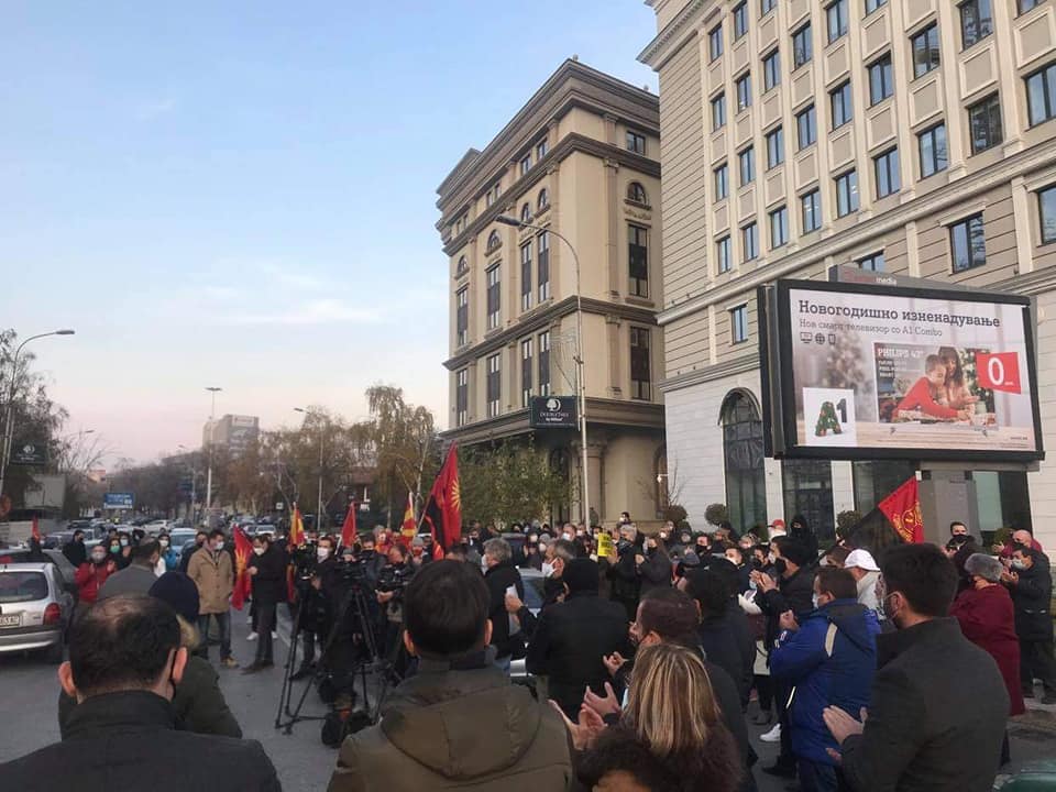 Сајкоски: Нема да дозволиме распродажба на државните и национални интереси!