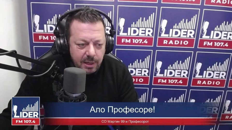 (ВИДЕО) ШОКАНТНО ПРИЗНАНИЕ: Сопругата ја најдов во „Јавна соба“ – кажете ми што да правам?